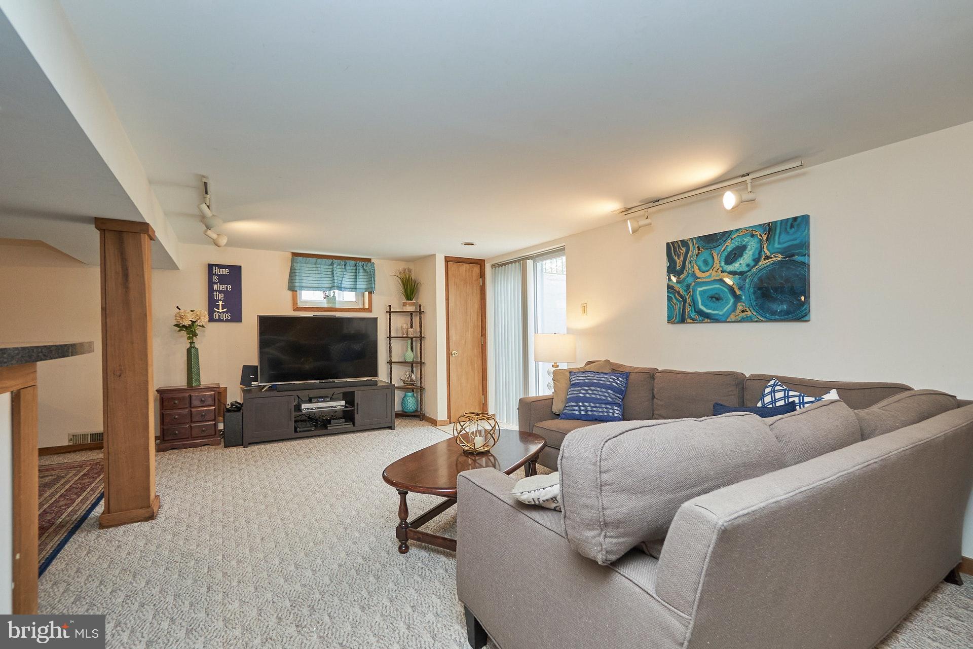 100 Tapawingo Road Southeast Vienna, VA 22180 - Photo 17 of 37 Sunny & Bright Lower Level