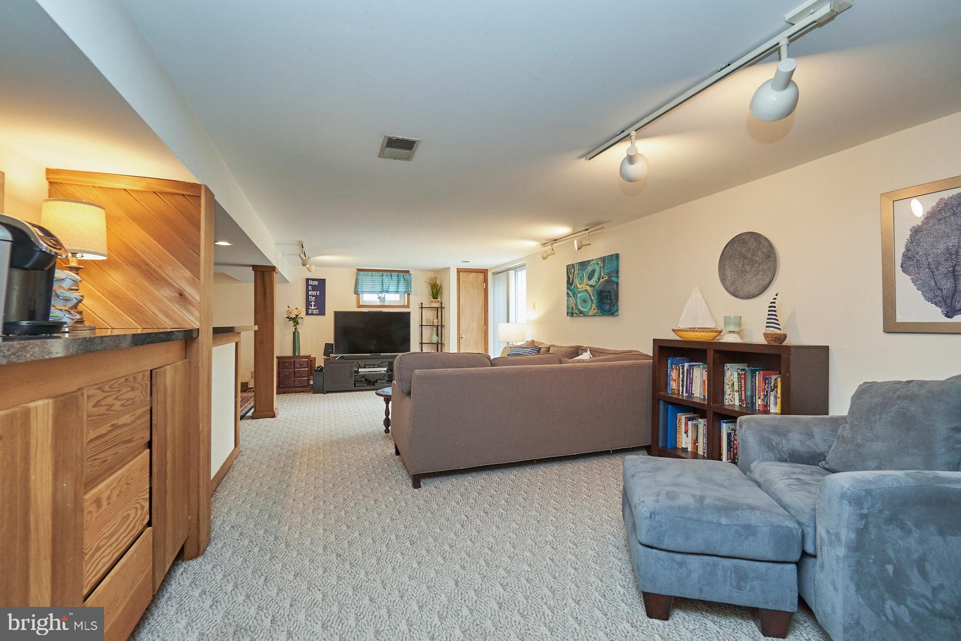 100 Tapawingo Road Southeast Vienna, VA 22180 - Photo 18 of 37 Sunny & Bright Lower Level