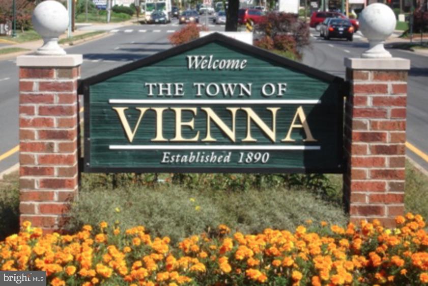 100 Tapawingo Road Southeast Vienna, VA 22180 - Photo 29 of 37 Enjoy Town of Vienna's Amenities!