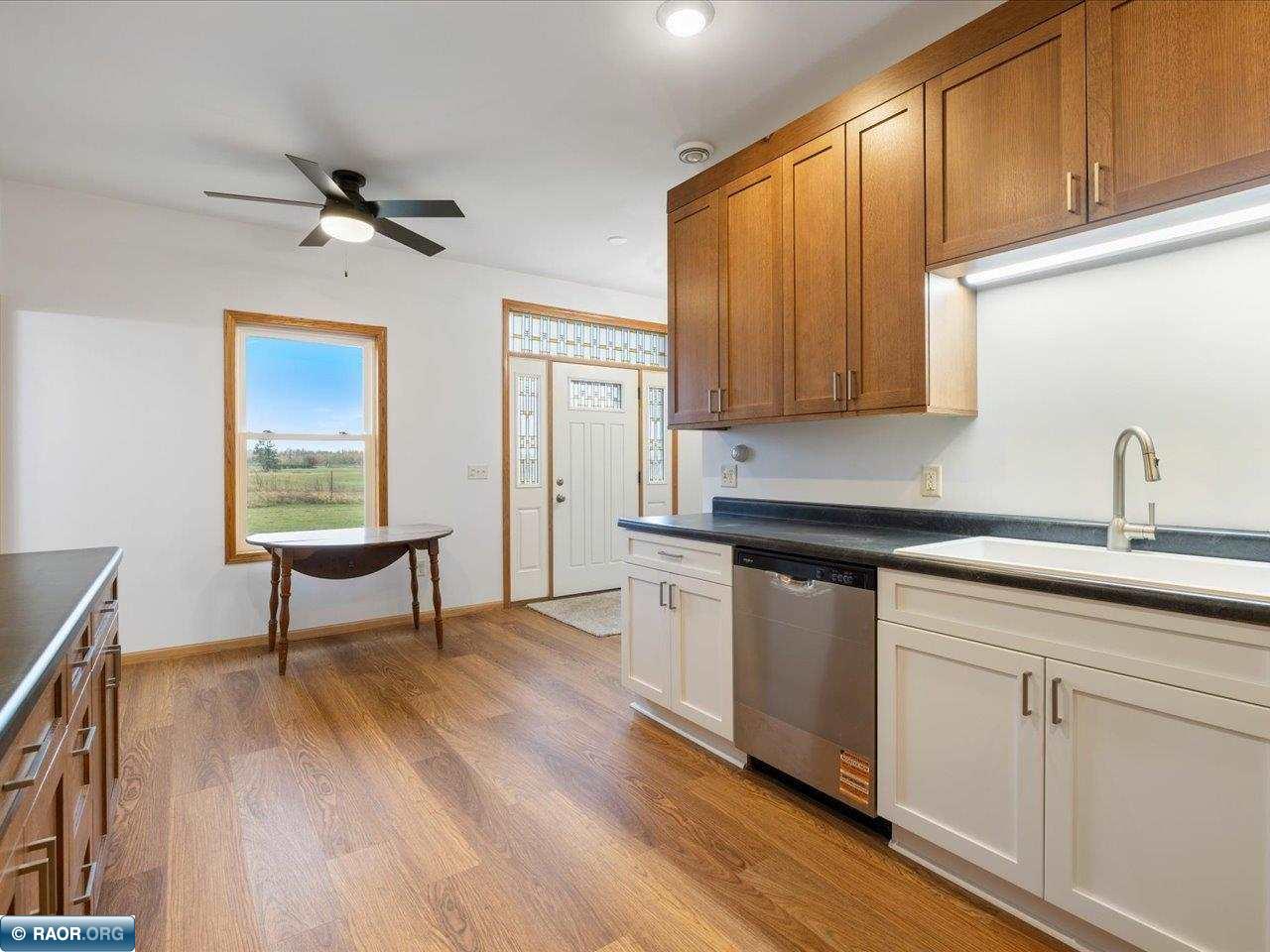 11139 Dixon Road Hibbing, MN 55746 - Photo 12 of 45 Gallery Image 12