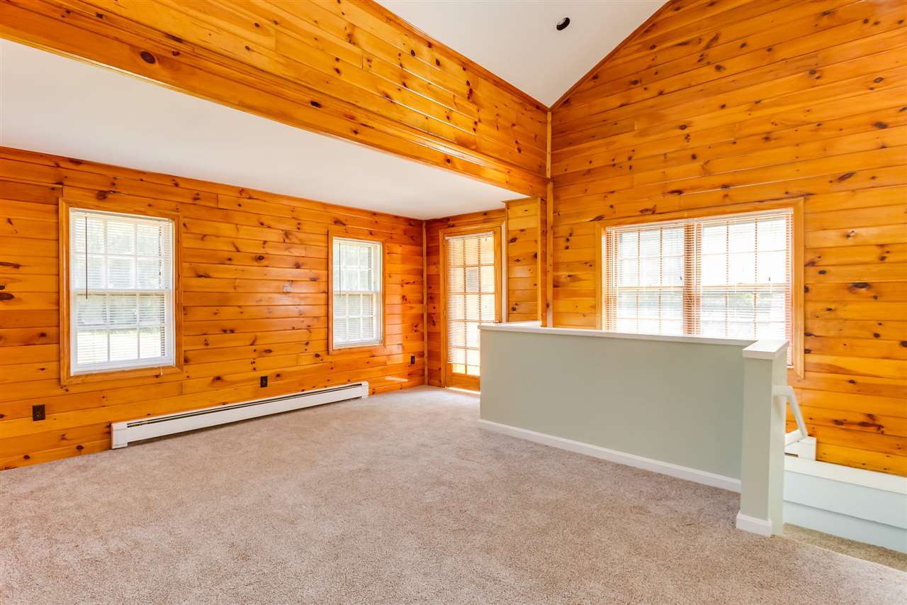 529 Greenhill Road Barrington, NH 03825 - Photo 4 of 28