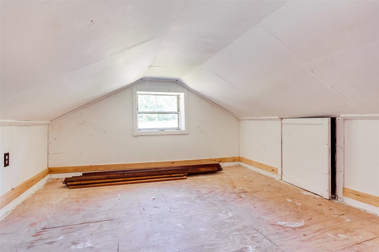 529 Greenhill Road Barrington, NH 03825 - Photo 9 of 28