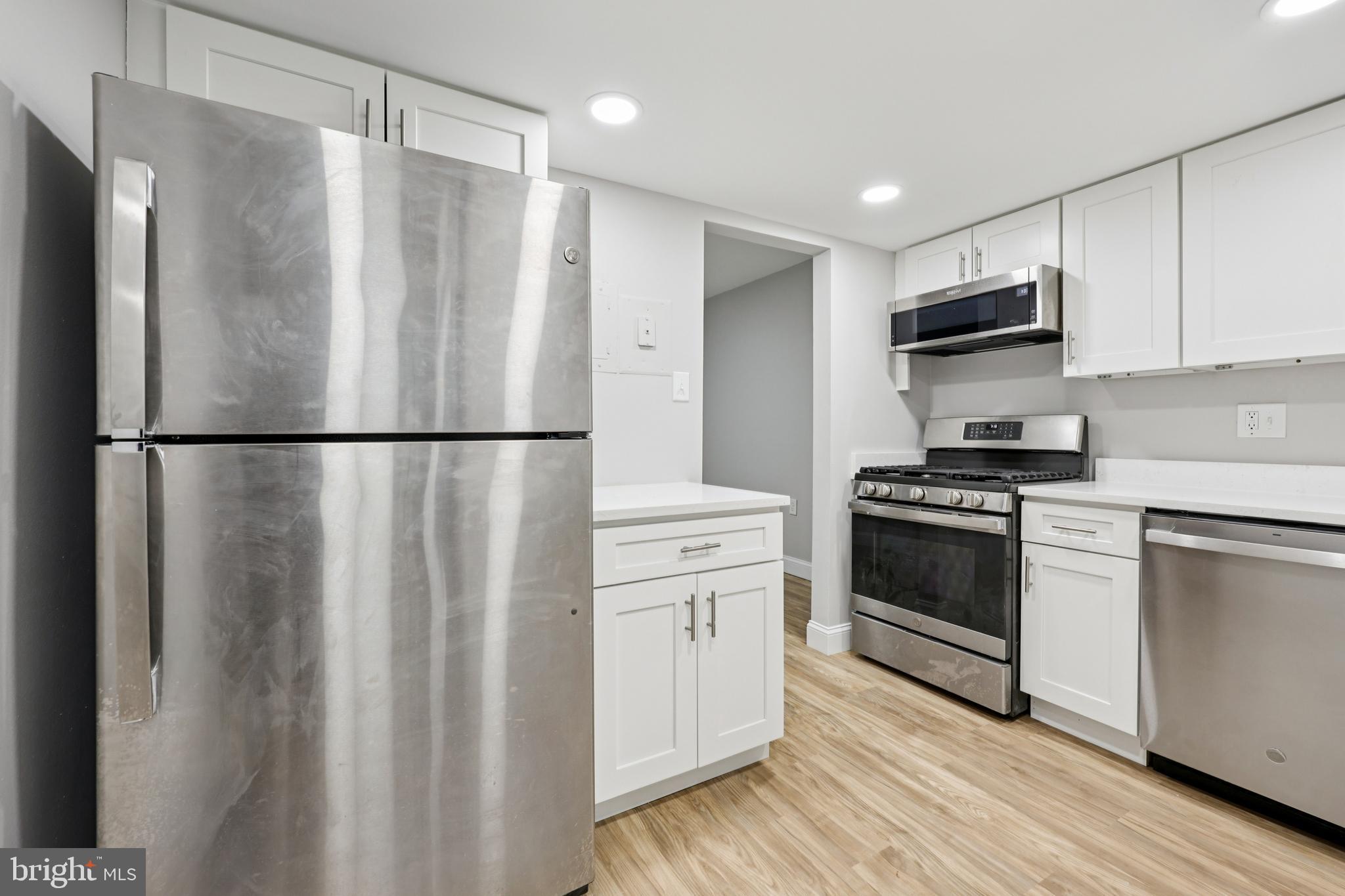 1410 Northgate Square, Unit 10/1A Reston, VA 20190 - Photo 12 of 21 Kitchen