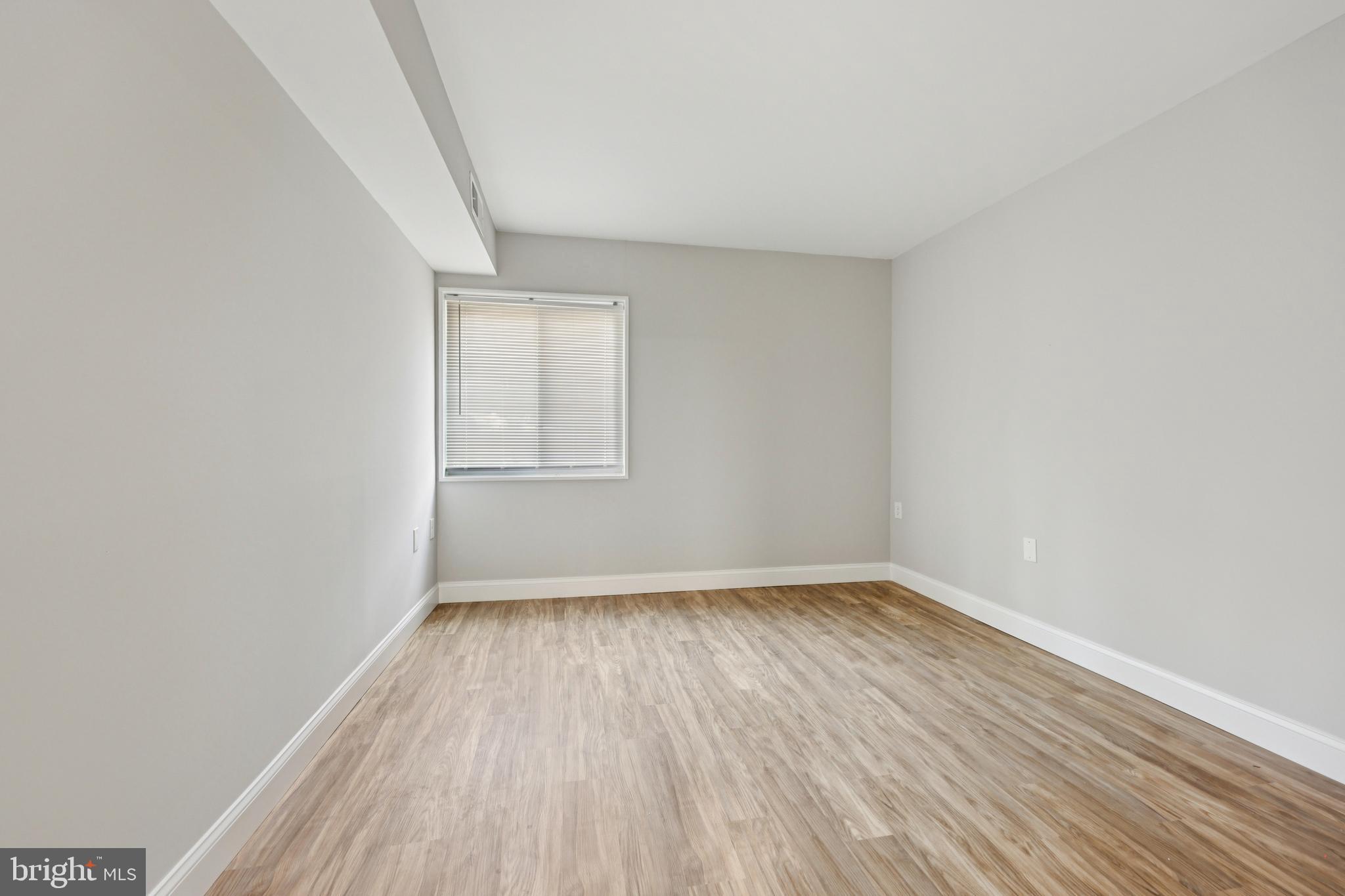 1410 Northgate Square, Unit 10/1A Reston, VA 20190 - Photo 14 of 21 Bedroom