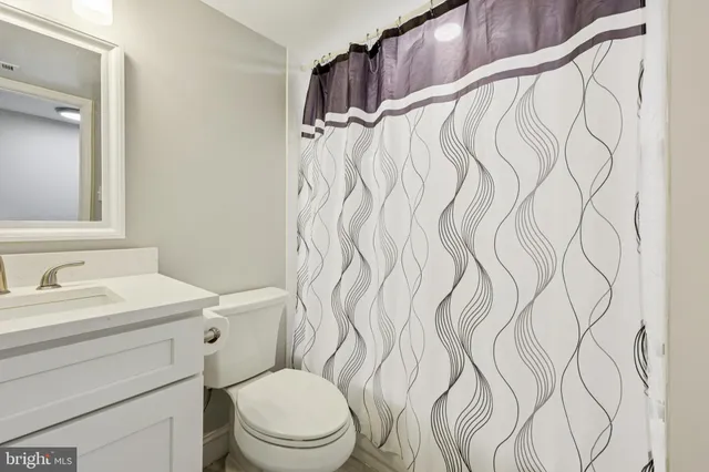 $235,000 | 1410 Northgate Square, Unit 10/1A, Reston, VA 20190