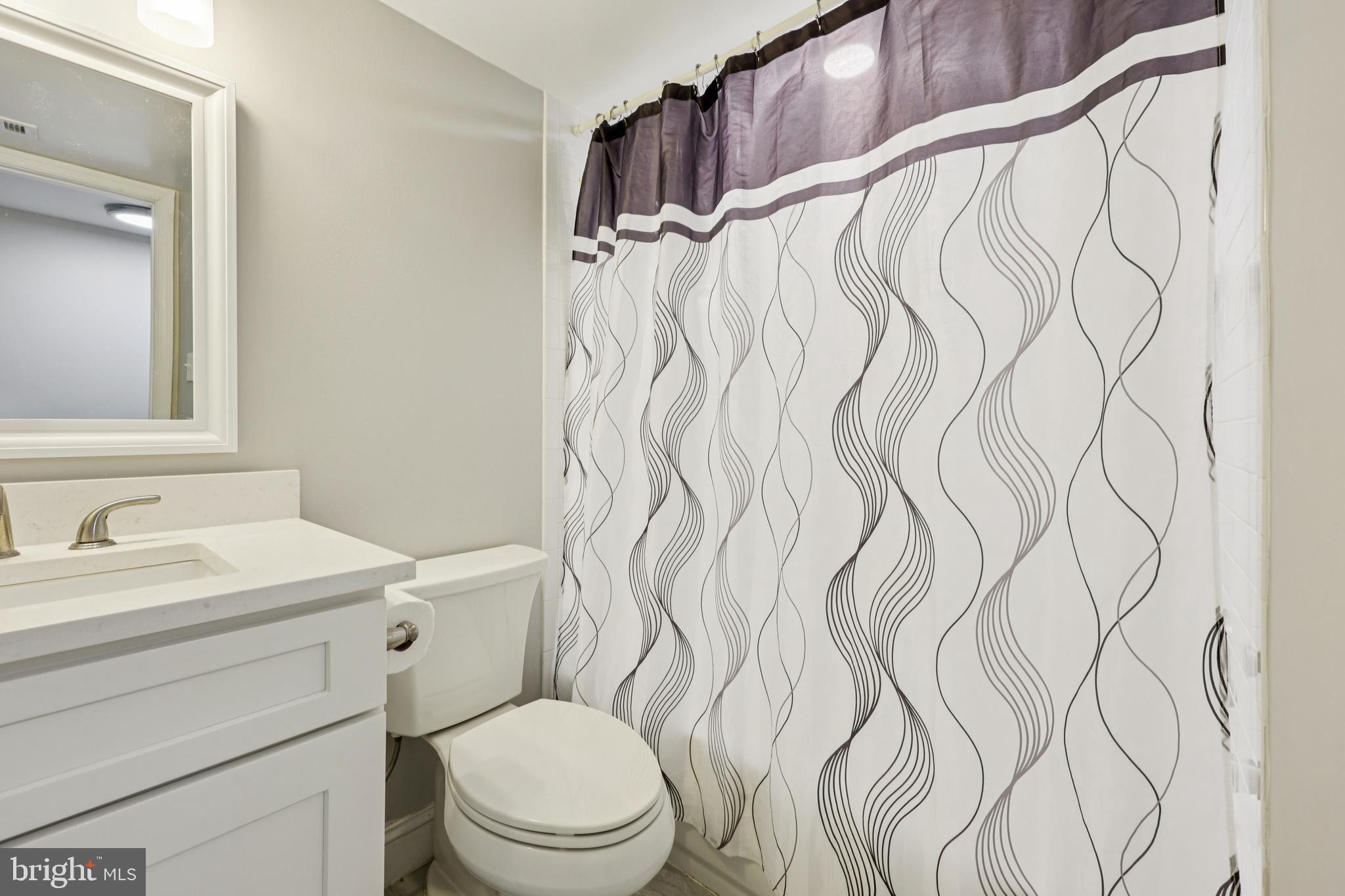 1410 Northgate Square, Unit 10/1A Reston, VA 20190 - Photo 17 of 21 Full Bath