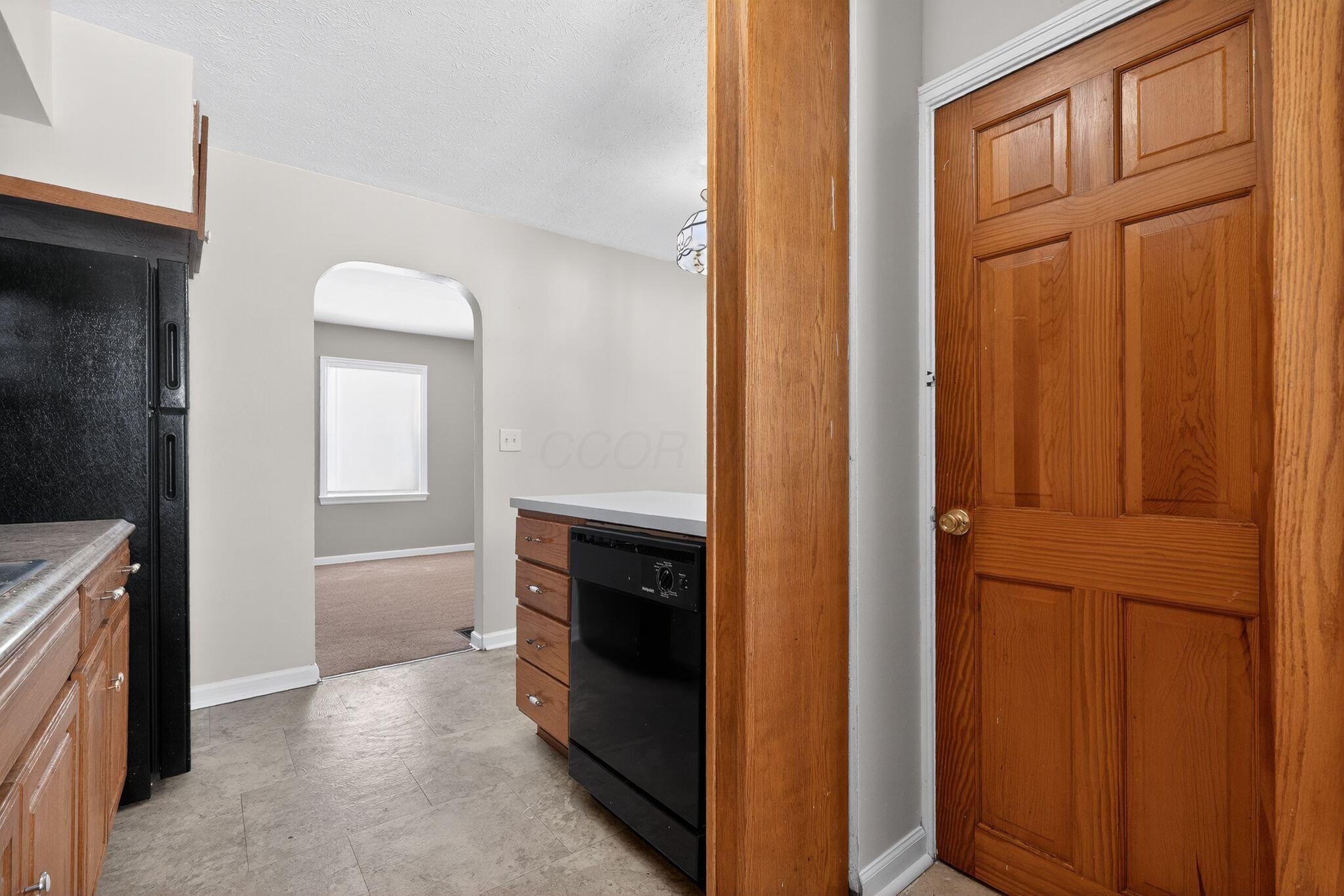1001 Beechwood Road Columbus, OH 43227 - Photo 15 of 34 19_1001_Beechwood_Rd_Columbus_OH_43227-K