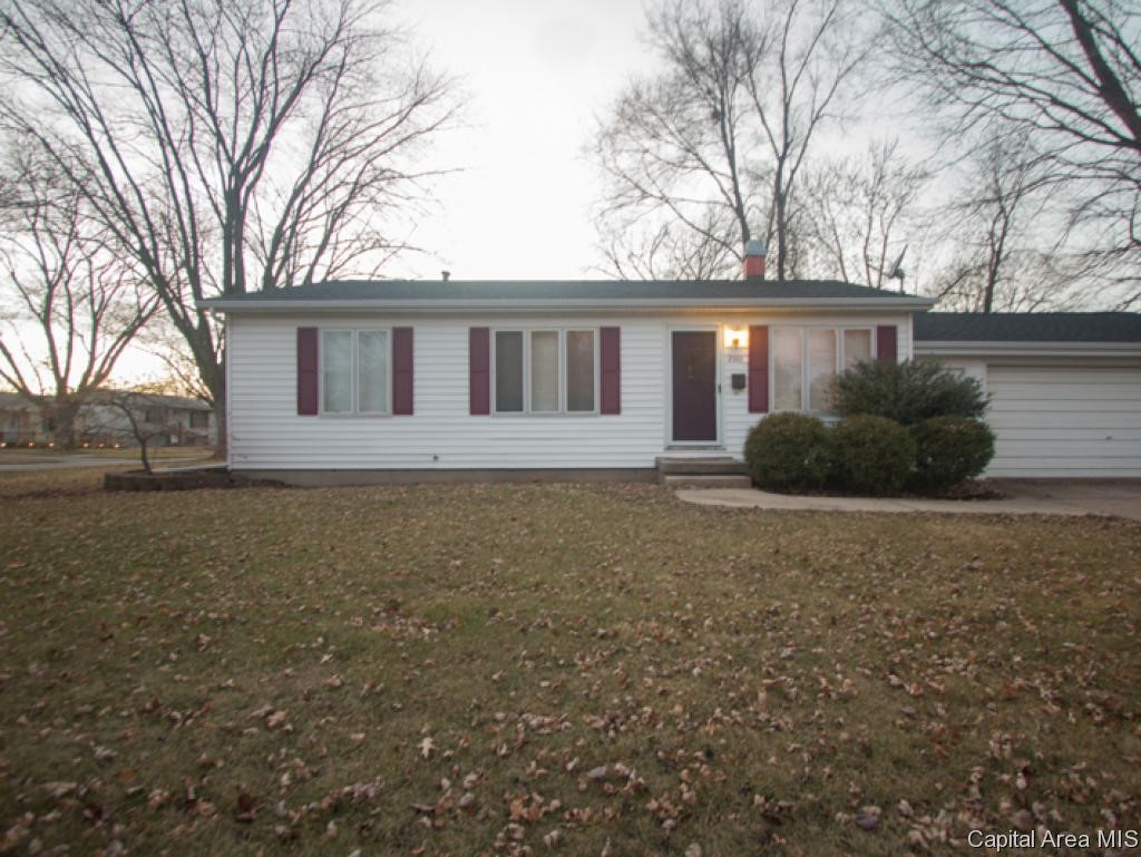 2001 Sudbury Street Springfield, IL 62702 - Photo 3 of 23
