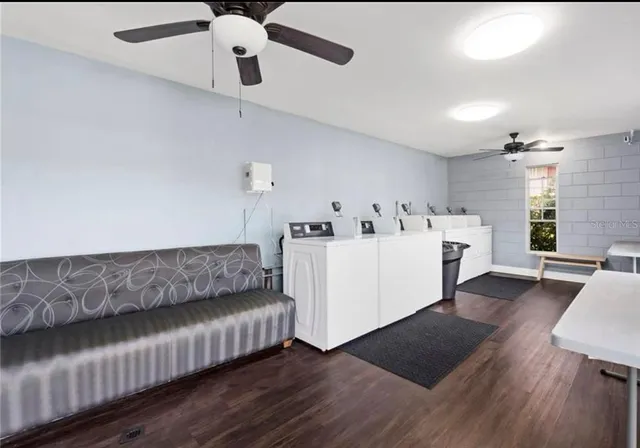 $1,000 | 1100 East Caroline Street, Unit 203, Tavares, FL 32778