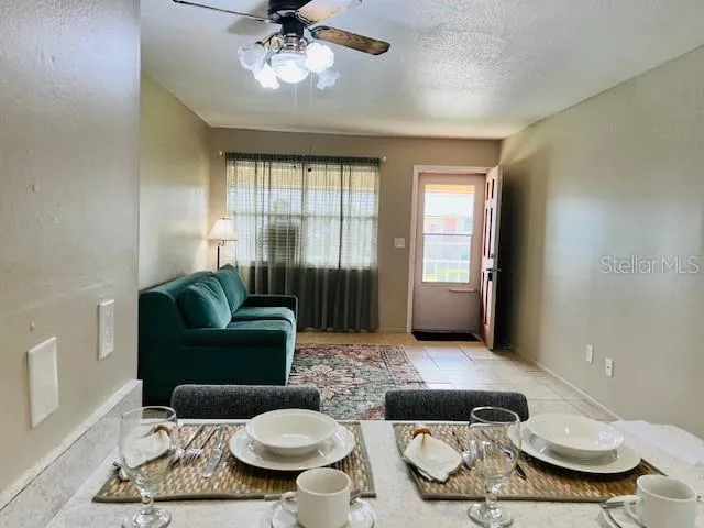 $1,000 | 1100 East Caroline Street, Unit 203, Tavares, FL 32778
