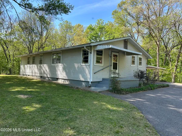 $1,495 | 3464 South Red Banks Road, Byhalia, MS 38611