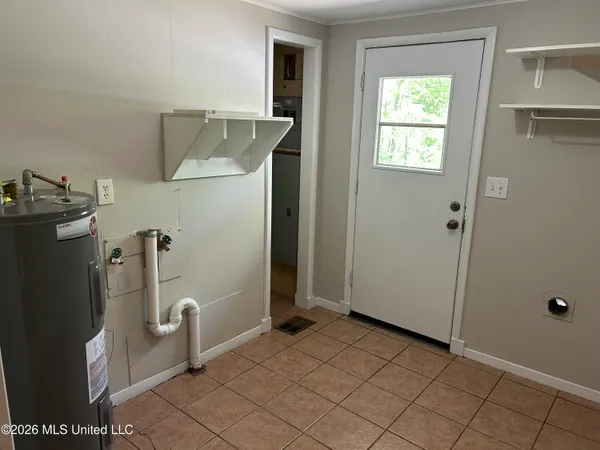 $1,495 | 3464 South Red Banks Road, Byhalia, MS 38611