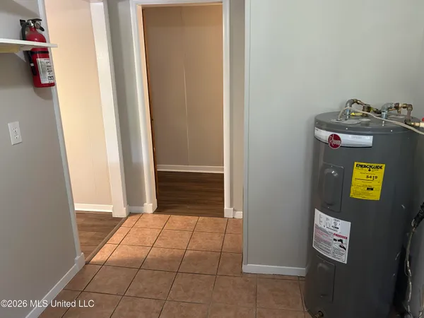 $1,495 | 3464 South Red Banks Road, Byhalia, MS 38611