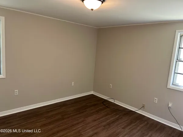 $1,495 | 3464 South Red Banks Road, Byhalia, MS 38611