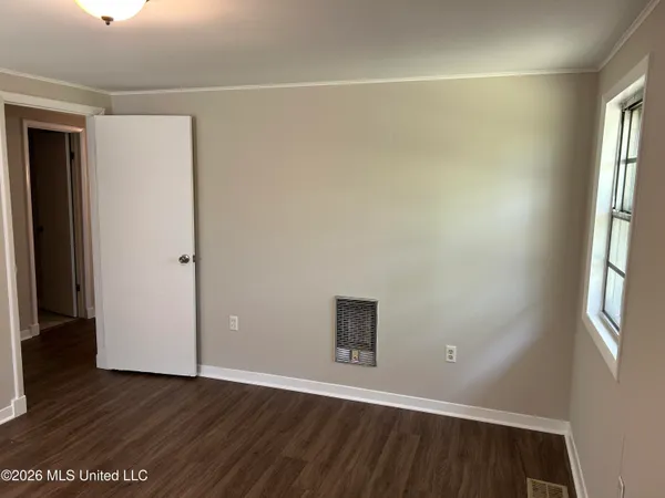 $1,495 | 3464 South Red Banks Road, Byhalia, MS 38611