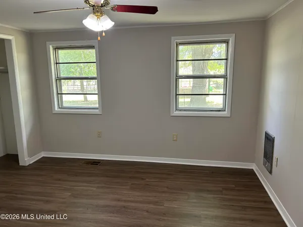 $1,495 | 3464 South Red Banks Road, Byhalia, MS 38611