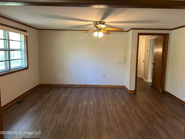 $1,495 | 3464 South Red Banks Road, Byhalia, MS 38611