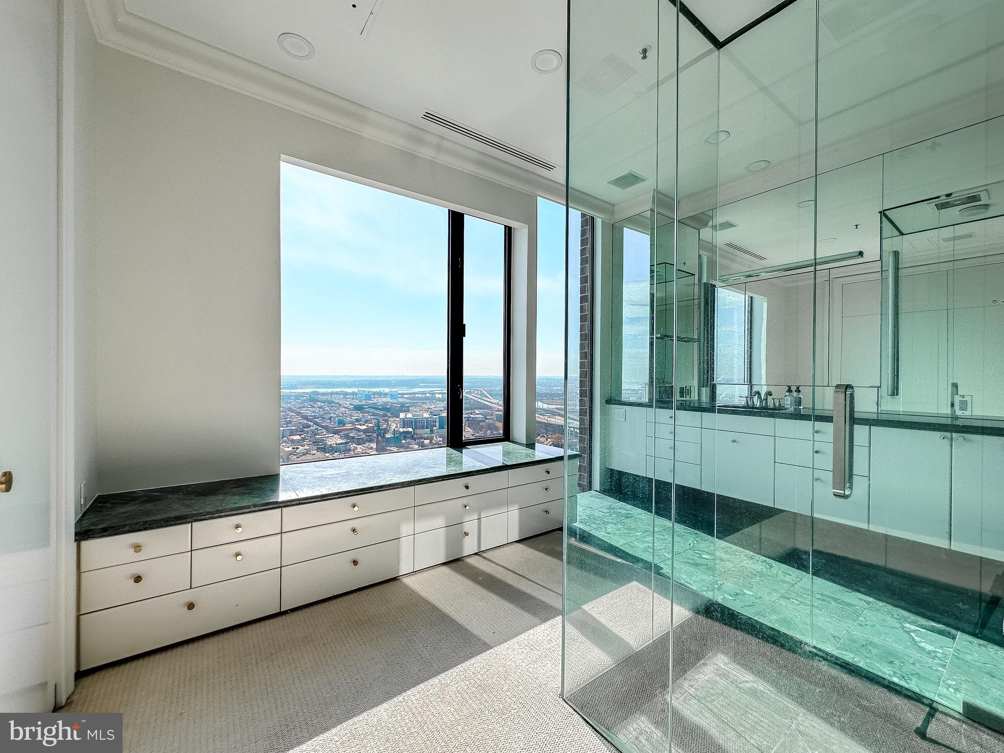 10 East Lee Street, Unit 2701 Baltimore, MD 21202 - Photo 41 of 58 Second Primary Ensuite