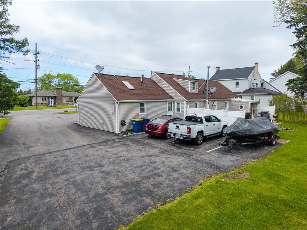 489 Plank Road Penfield, NY 14580 - Photo 4 of 47