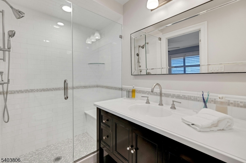 198 Riveredge Drive Chatham, NJ 07928 - Photo 11 of 20