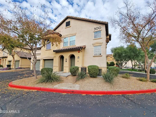 $1,850 | 14575 West Mountain View Boulevard, Unit 323, Surprise, AZ 85374