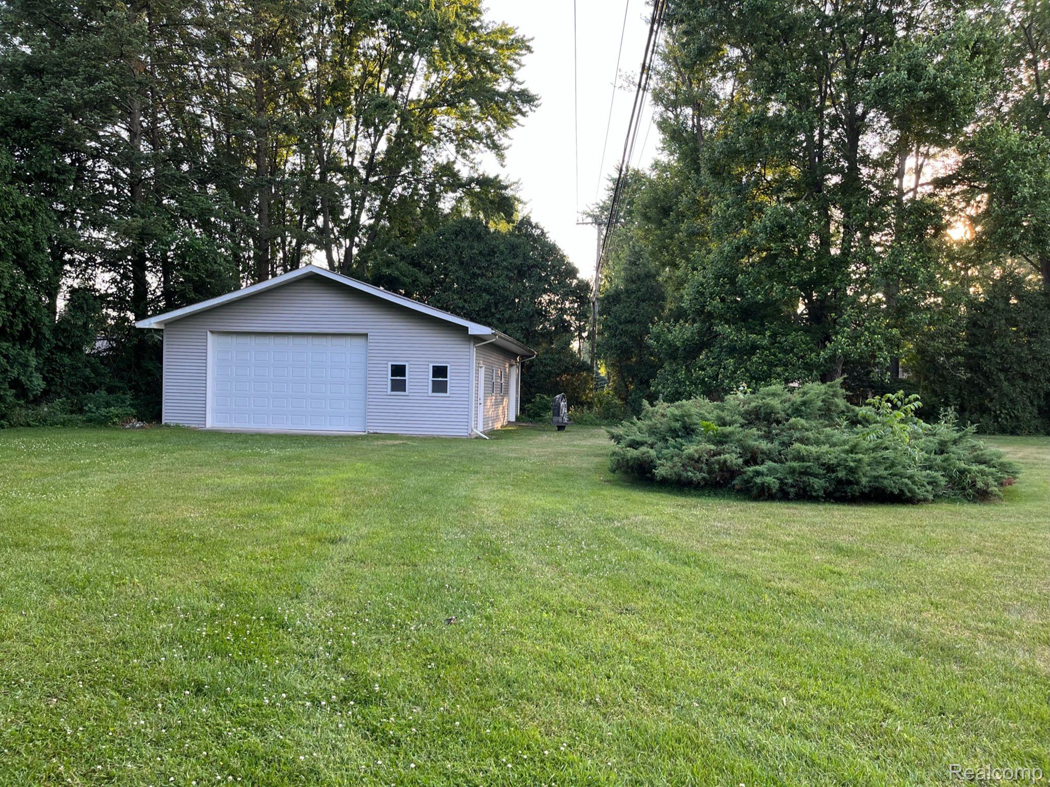 5256 24 Mile Road Utica, MI 48316 - Photo 4 of 24 Gallery Image 4