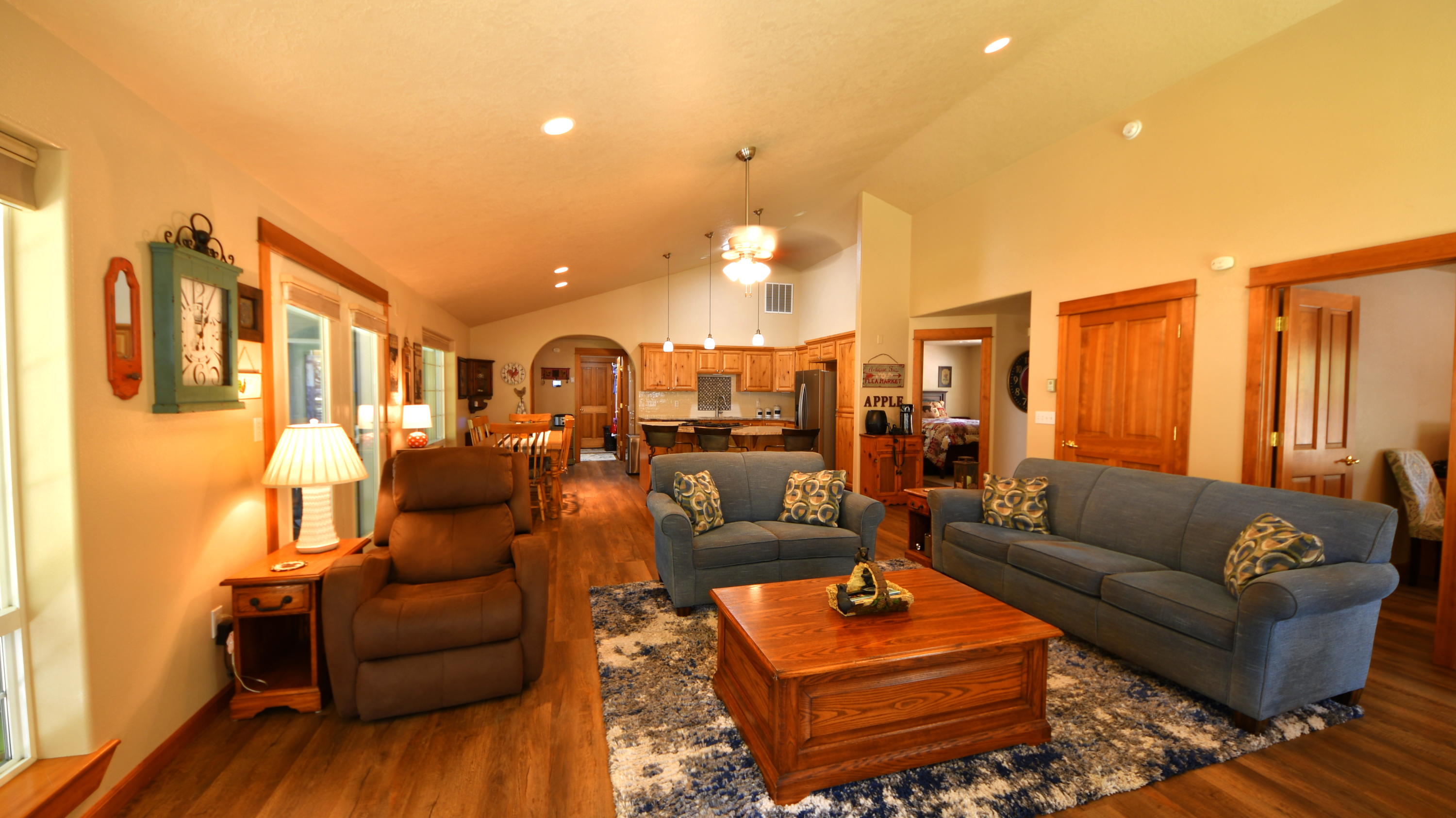 52701 Ammon Road La Pine, OR 97739 - Photo 8 of 39 DSC_6835