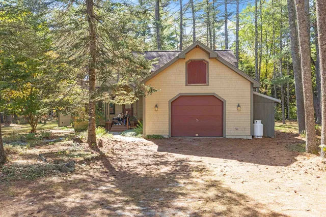 $750,000 | 67 Hoyt Mill Road, Moultonborough, NH 03254