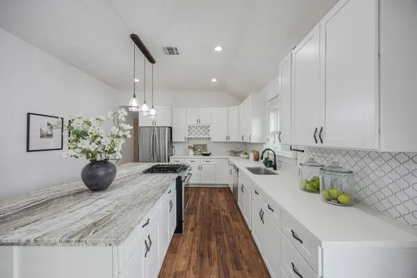 $419,000 | 3606 Billingsley Street, Houston, TX 77009