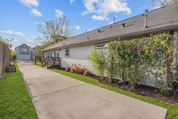 $419,000 | 3606 Billingsley Street, Houston, TX 77009