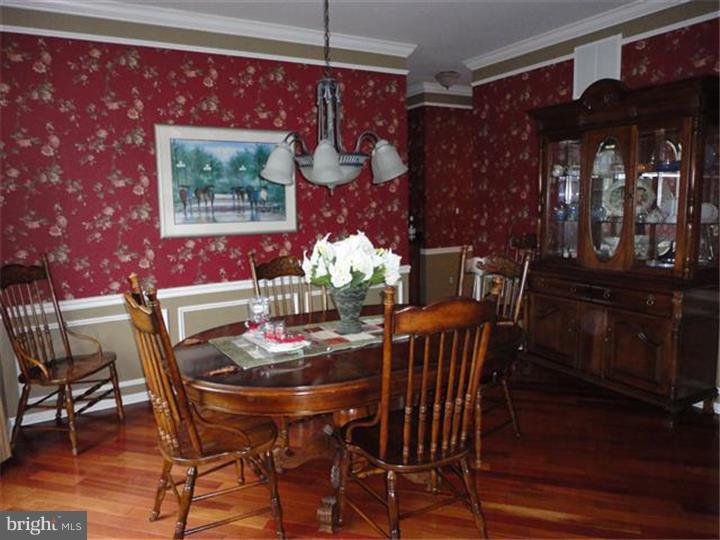 43 Normandy Road Evesham, NJ 08053 - Photo 4 of 25 Dining Room