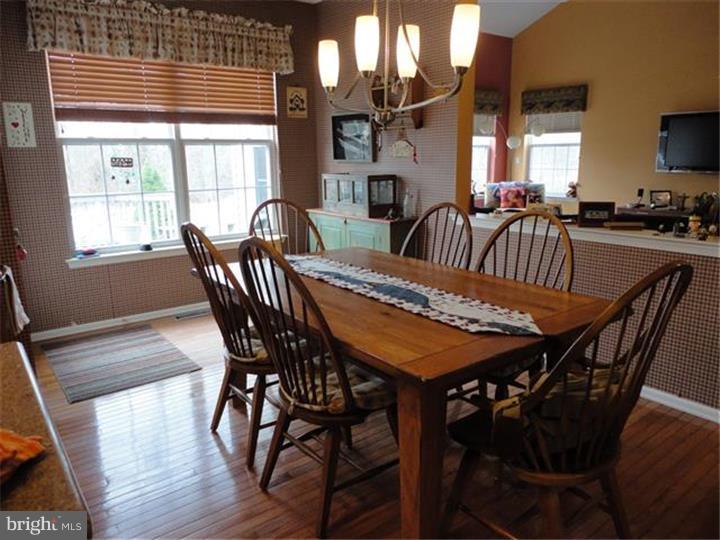43 Normandy Road Evesham, NJ 08053 - Photo 9 of 25 Breakfast Room