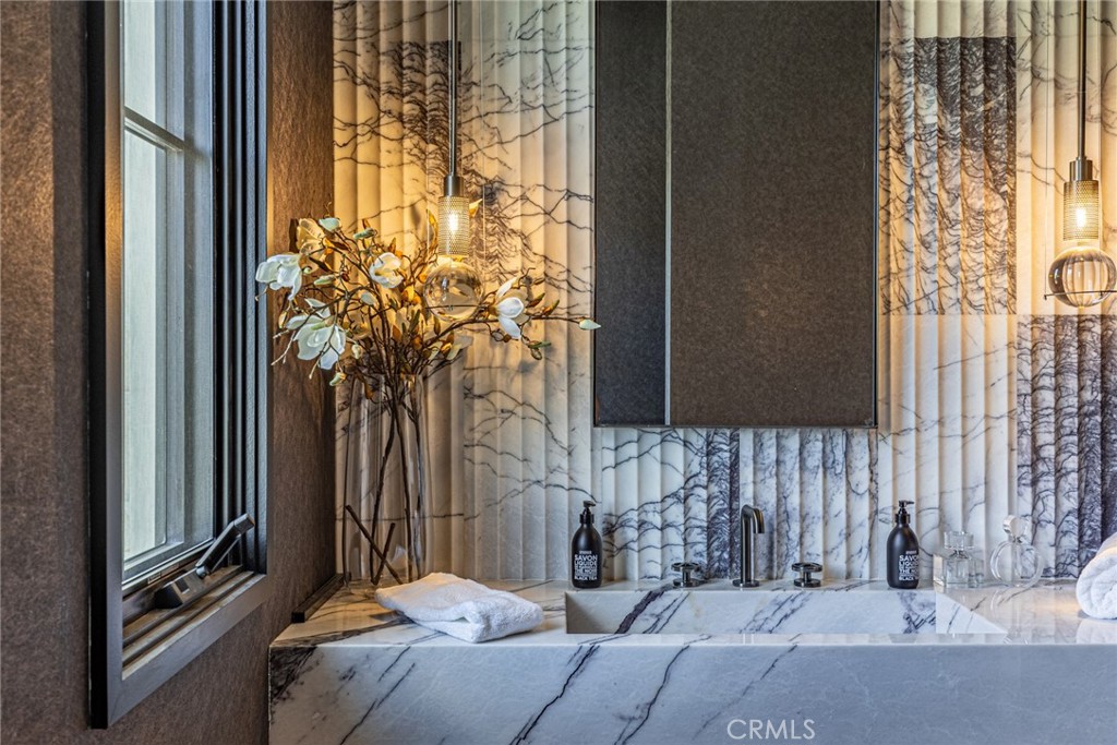 23614 Dry Canyon Cold Creek Road Calabasas, CA 91302 - Photo 21 of 56