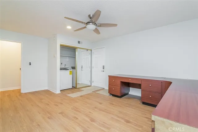 $775,000 | 5711 Owensmouth Avenue, Unit 116, Woodland Hills, CA 91367