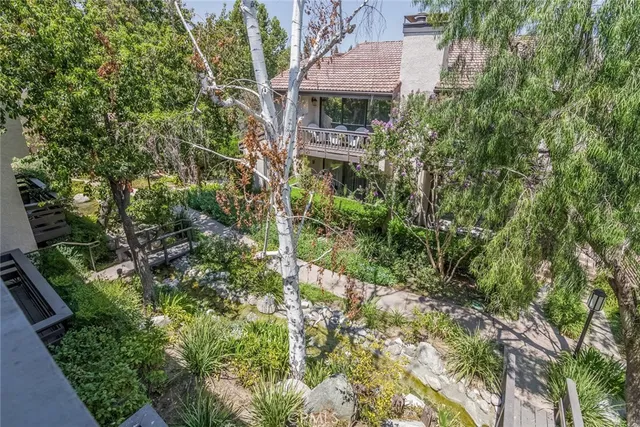 $775,000 | 5711 Owensmouth Avenue, Unit 116, Woodland Hills, CA 91367