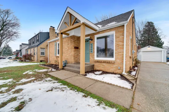 $200,000 | 5009 Arlington Street, Loves Park, IL 61111