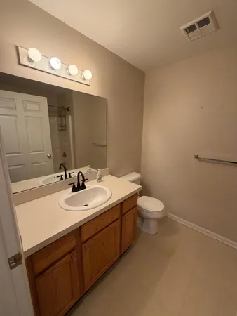 $1,900 | 2782 South Knightsbridge Circle, Ann Arbor, MI 48105