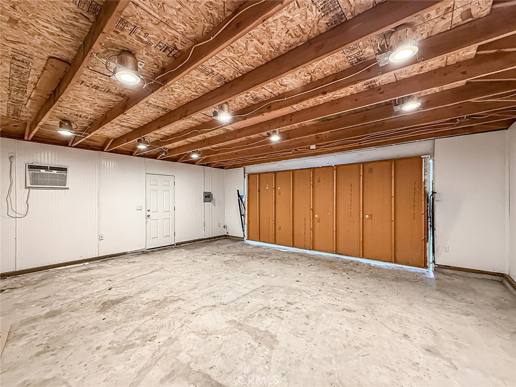 58 Charles Street Moorpark, CA 93021 - Photo 63 of 64 Detached Garage