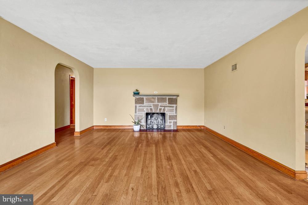 2064 Sycamore Road York, PA 17408 - Photo 13 of 41
