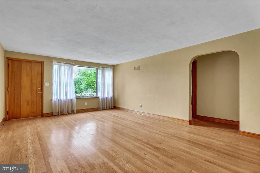 2064 Sycamore Road York, PA 17408 - Photo 14 of 41