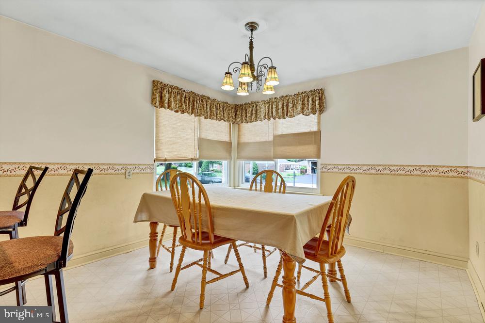 2064 Sycamore Road York, PA 17408 - Photo 17 of 41