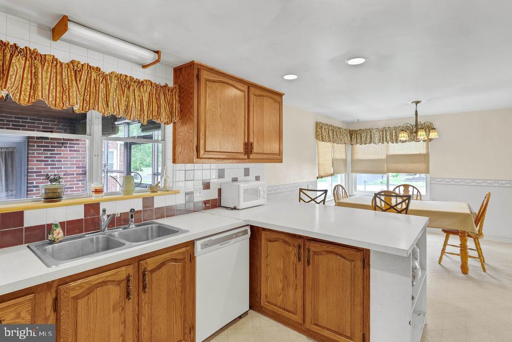 2064 Sycamore Road York, PA 17408 - Photo 20 of 41