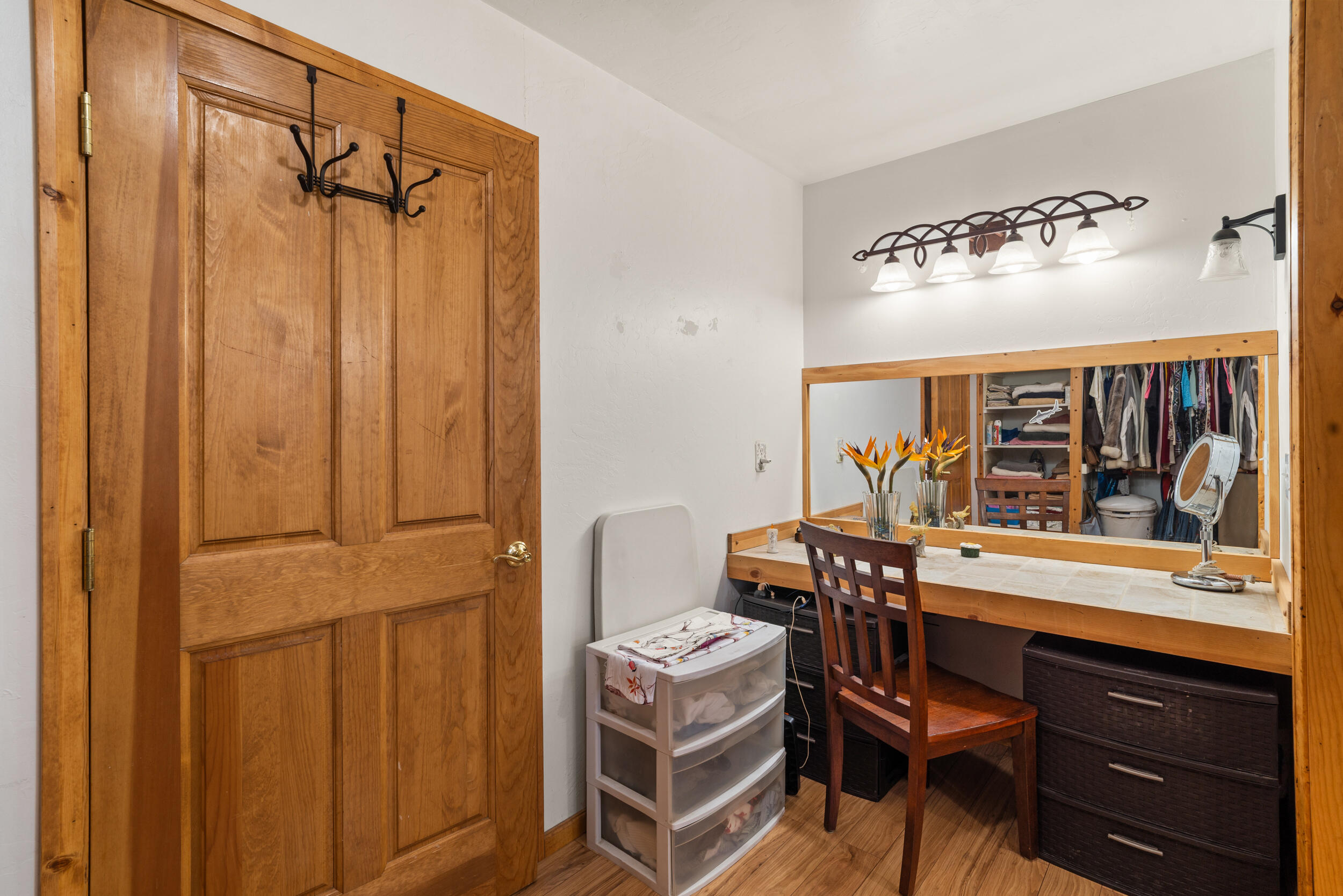 27 Blackpine Way Bly, OR 97622 - Photo 16 of 35 Vanity