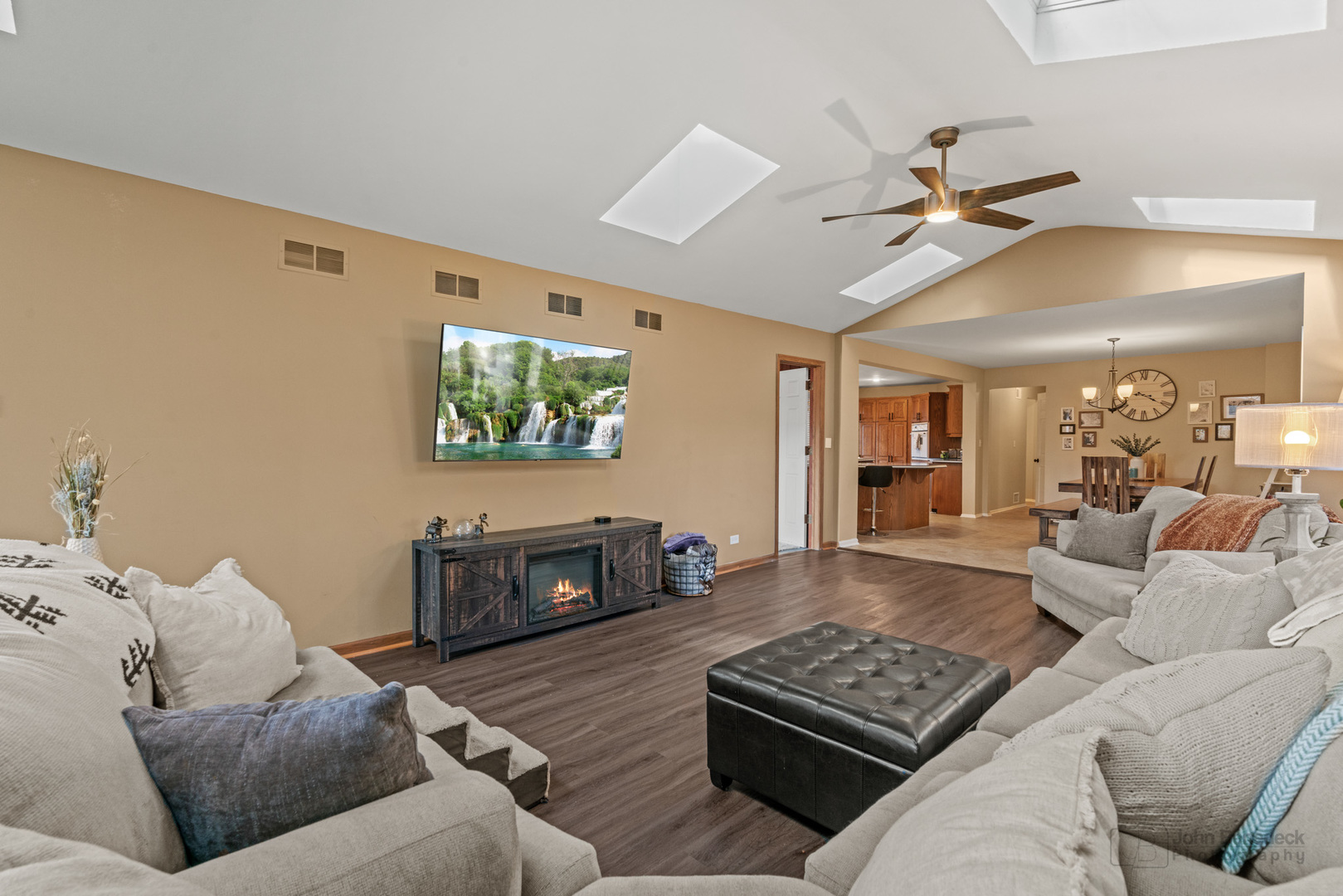 1223 Itasca Road Addison, IL 60101 - Photo 17 of 42 a living room with furniture and a couch