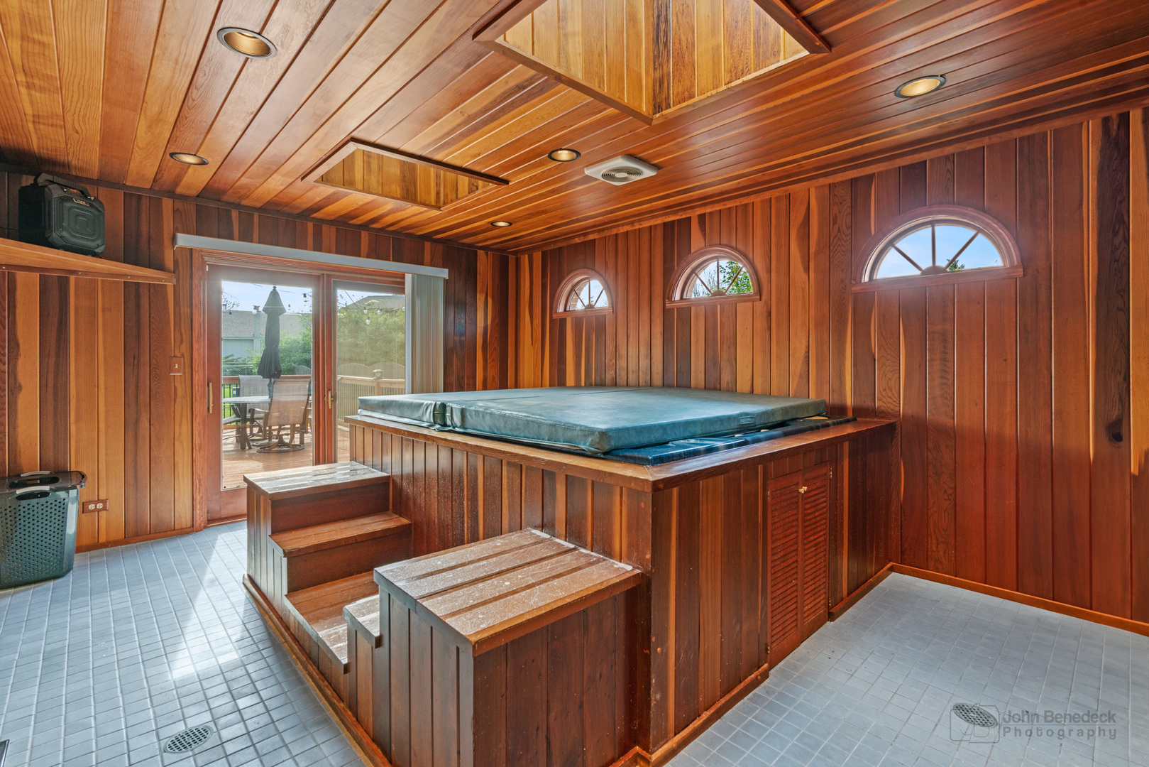 1223 Itasca Road Addison, IL 60101 - Photo 18 of 42 a view of an outdoor space