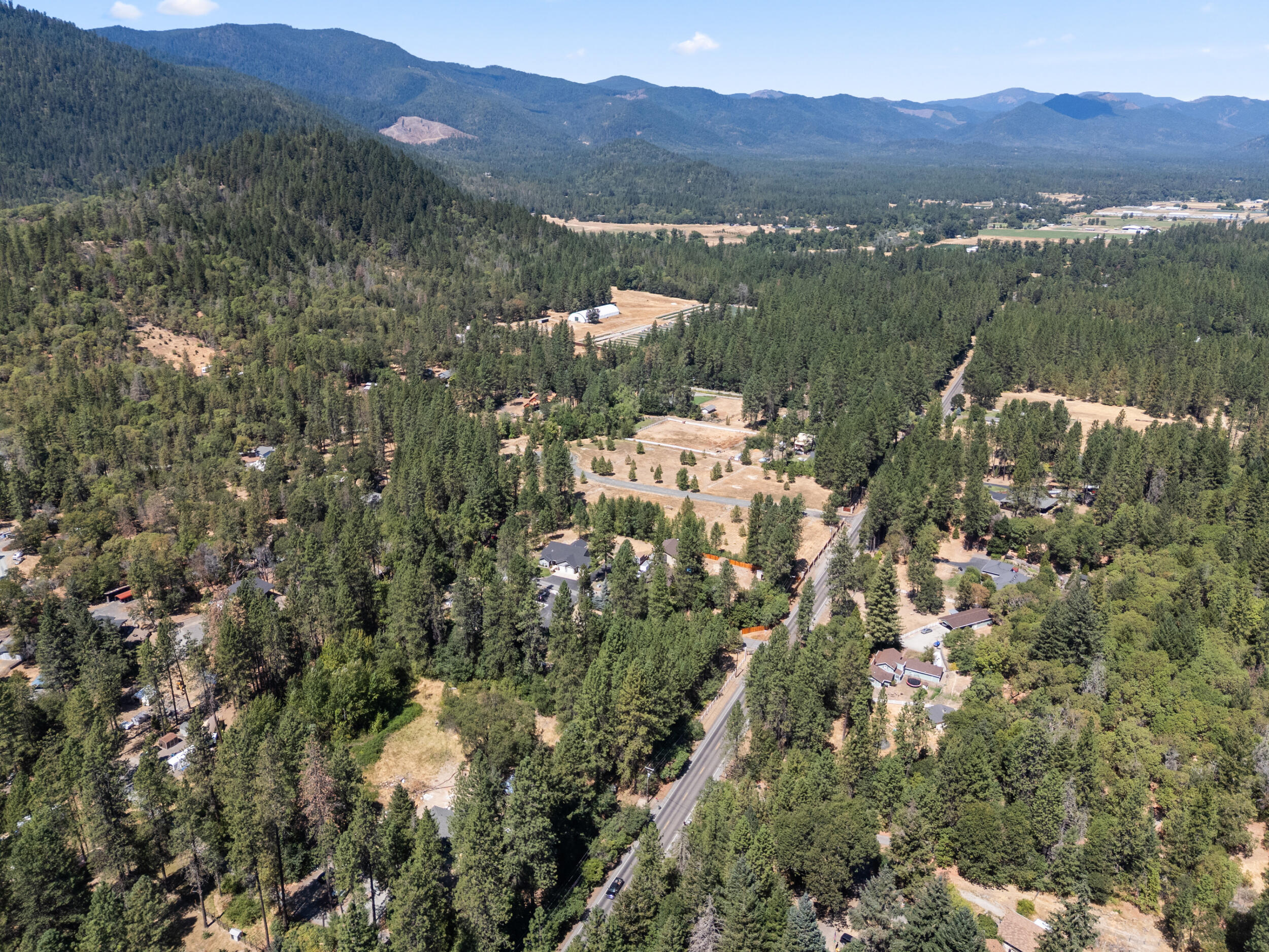 252 Deruyte Way Rogue River, OR 97537 - Photo 4 of 4