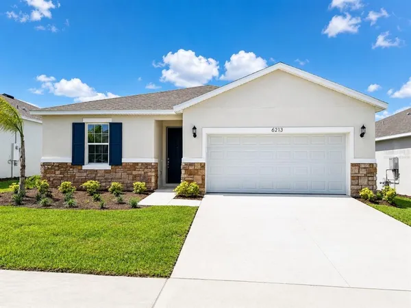 $332,595 | 6213 Sanders Grove Circle, Yalaha, FL 34797