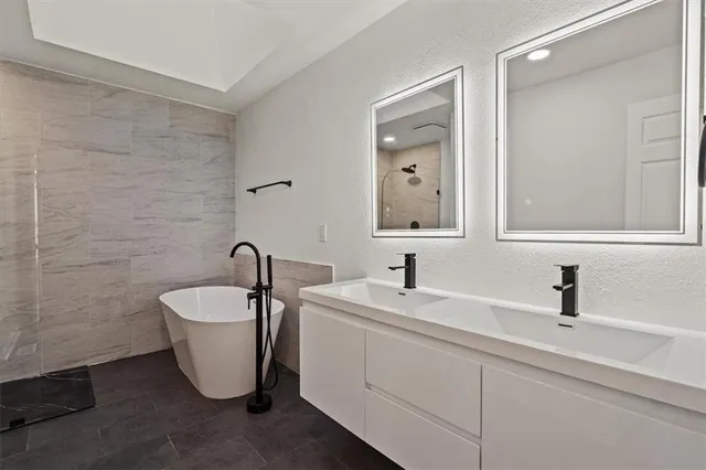 $374,900 | 414 Northeast 96th Terrace, Kansas City, MO 64155