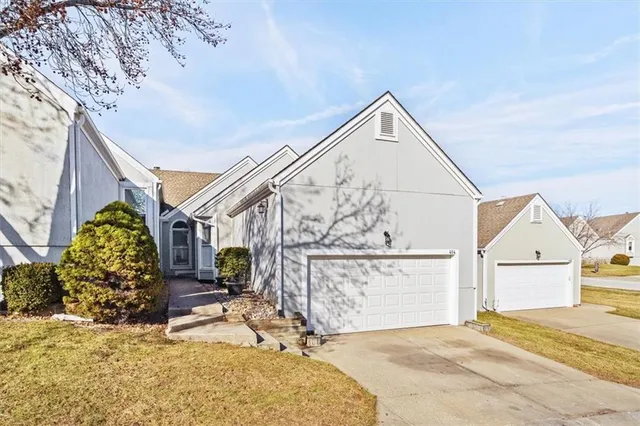 $374,900 | 414 Northeast 96th Terrace, Kansas City, MO 64155
