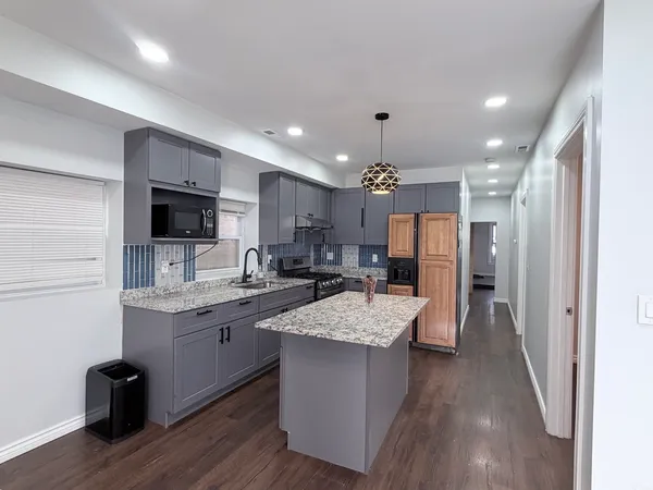$1,650 | 4613 South St Louis Avenue, Unit 1, Chicago, IL 60632